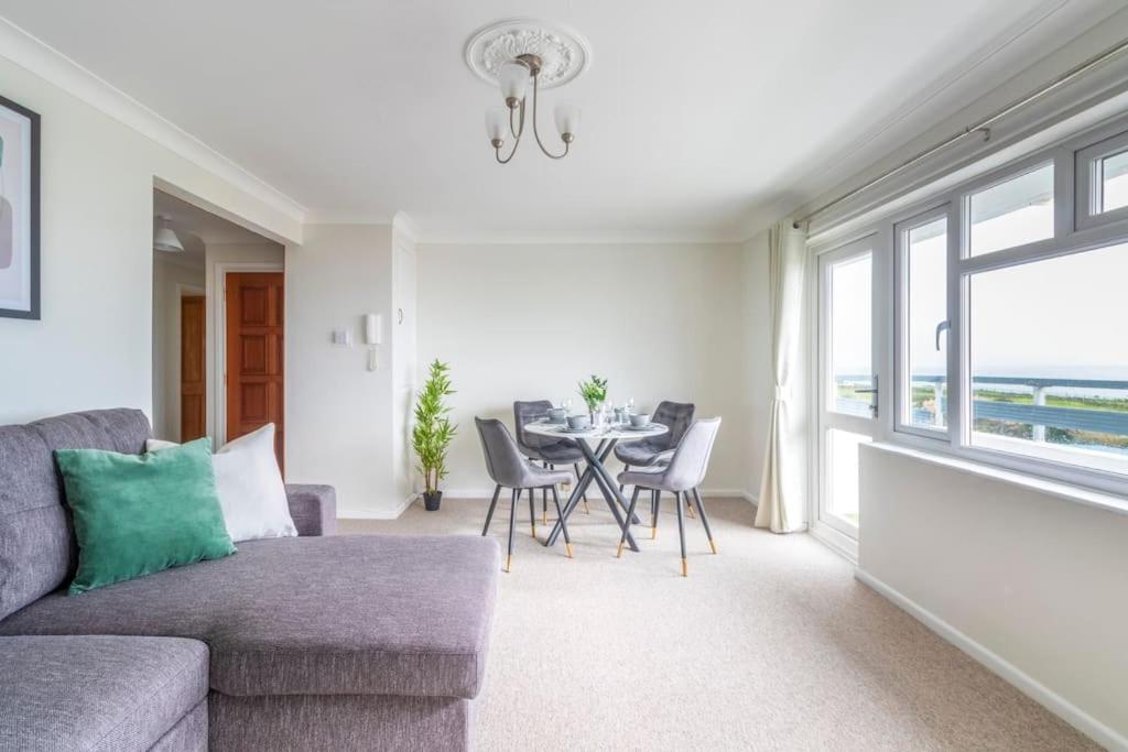 Panoramic Sea View Apartment Sleeps 4-Free Parking Μπόρνμουθ Εξωτερικό φωτογραφία